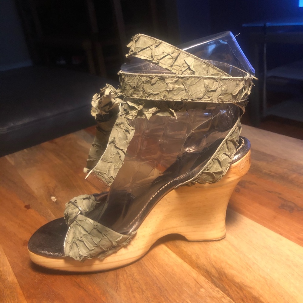 Tramando High Wedge Wrap Strap Heels